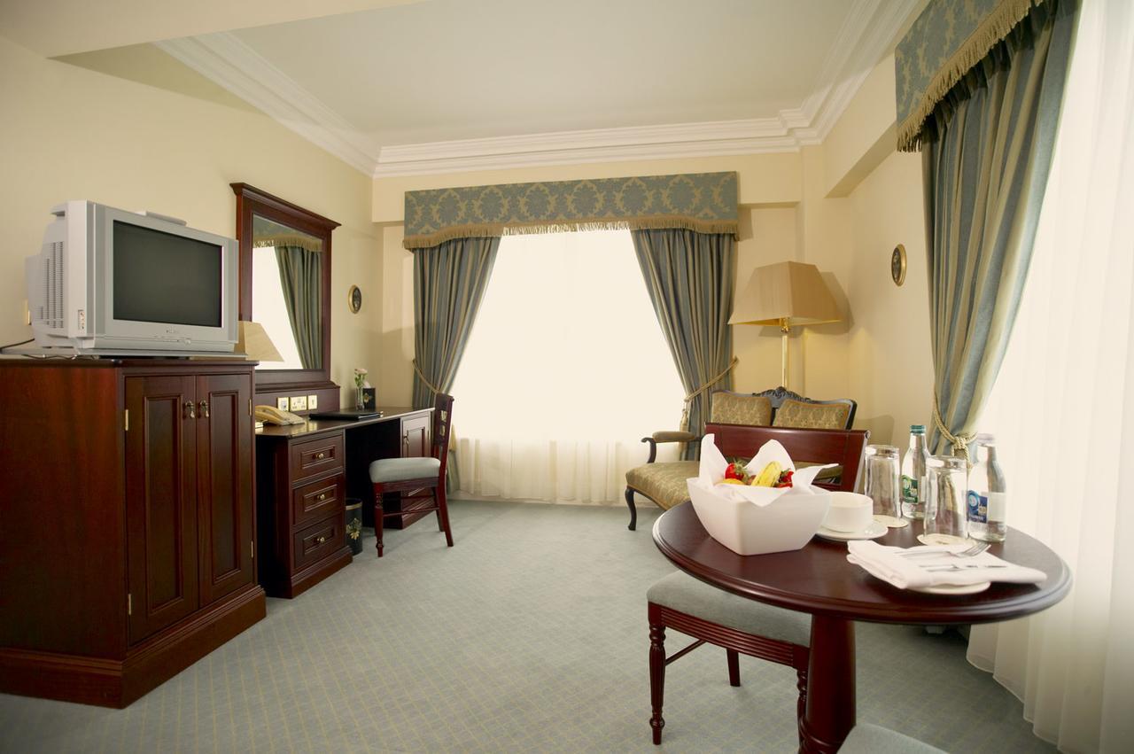 Maudlins House Hotel Naas Exterior foto